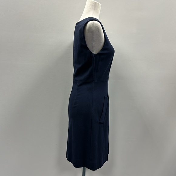 Diane von Furstenberg Navy Carprenna Mini
Sleeveless Knit Suiting Dress Sz 8 - Picture 6 of 13